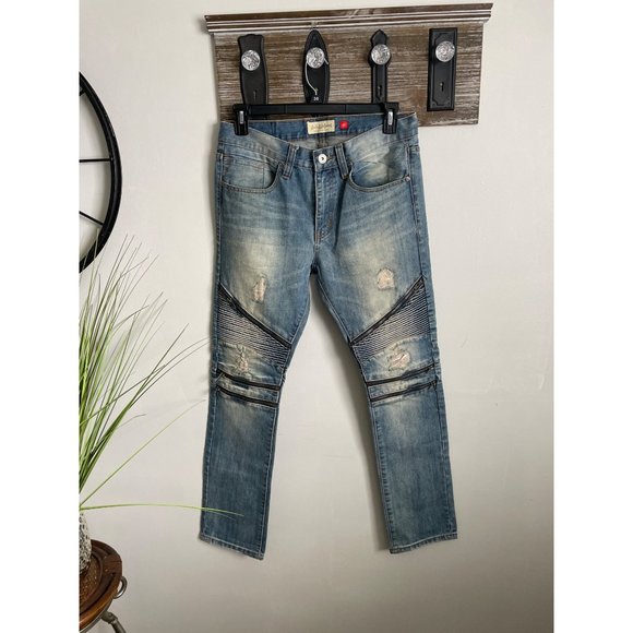 RANCH & DVLPMNT Men’s Distressed Jeans Stacked Zippered Size 32 - Picture 1 of 7